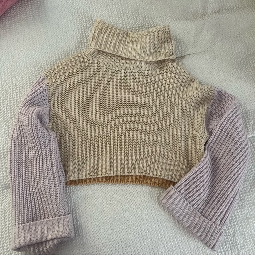 Multicolor cropped sweater